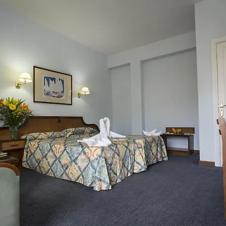 Elegance Miramar Ξενοδοχείο 3*