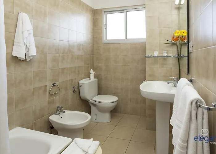 Elegance Miramar Hotel