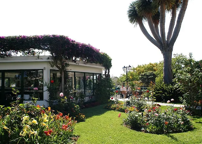 Elegance Miramar Hotel