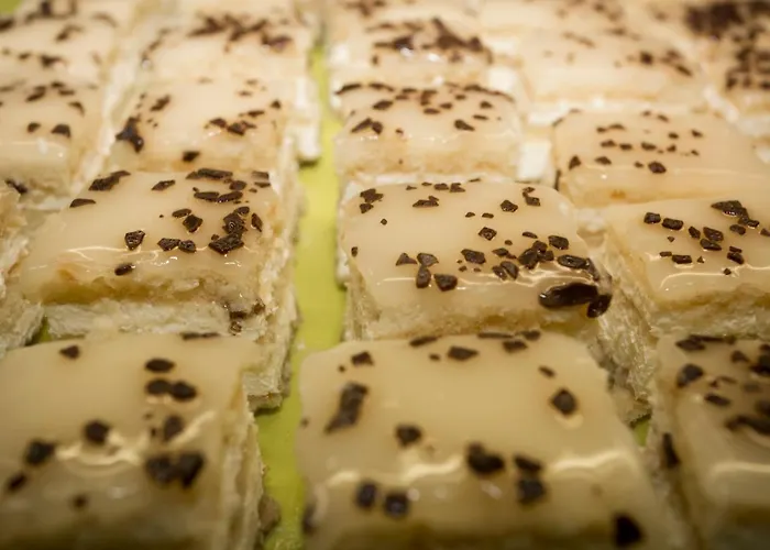 Elegance Miramar Hotel